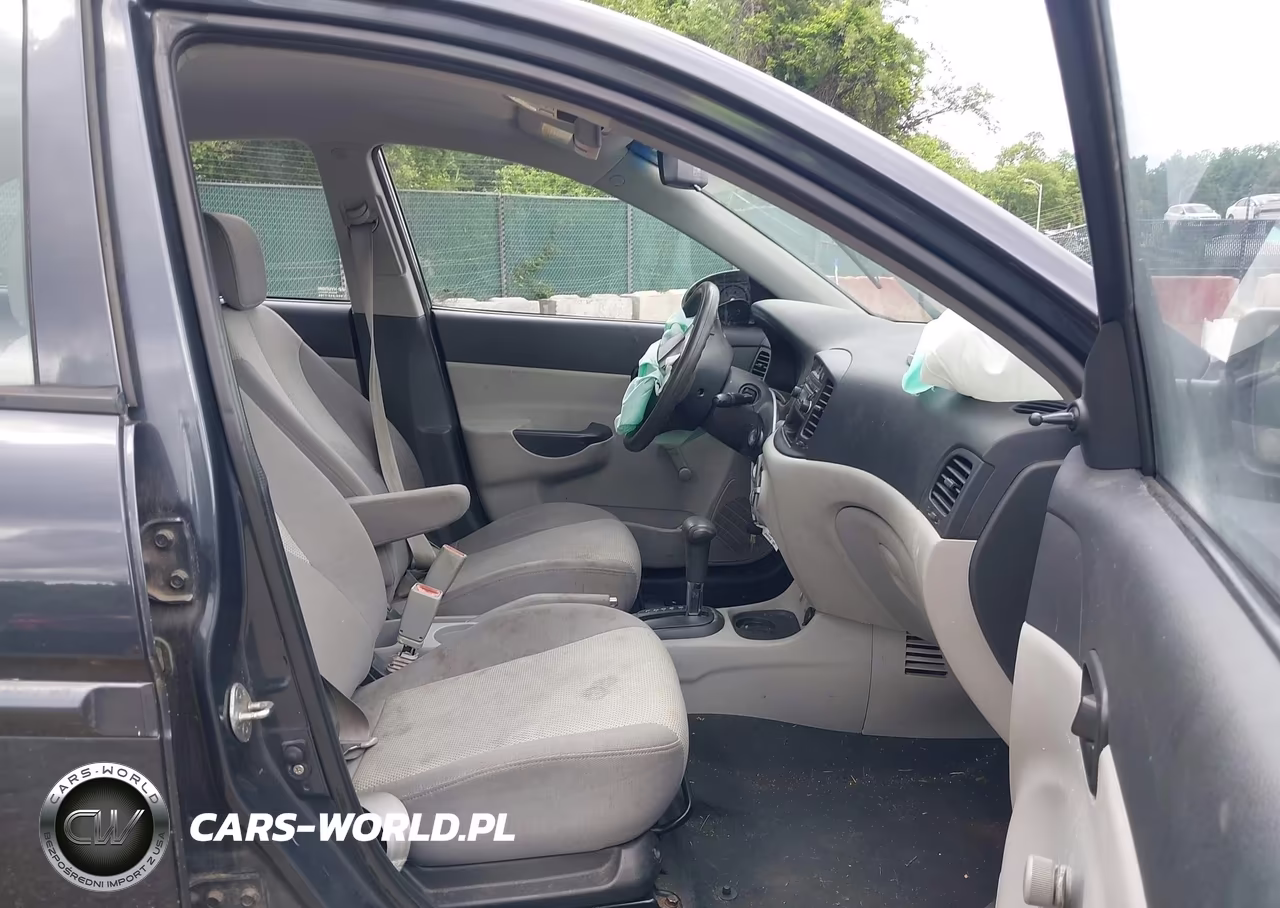 2009 Hyundai Accent Gls VIN:KMHCN46C79U368314 - 5