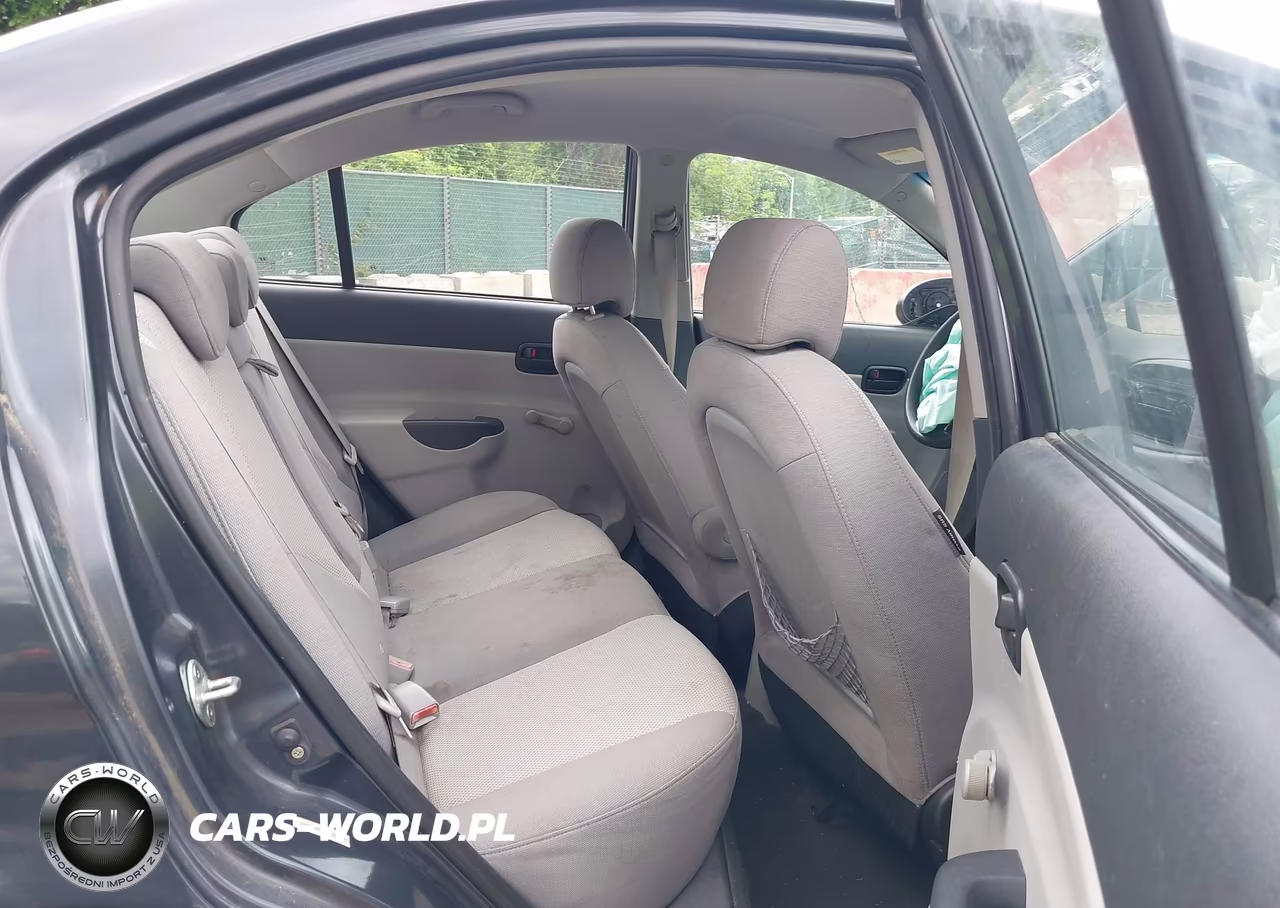 2009 Hyundai Accent Gls VIN:KMHCN46C79U368314 - 8