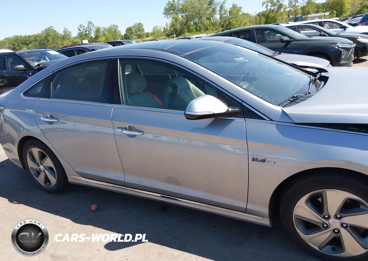 2017 Hyundai Sonata Hybrid Limited VIN:KMHE34L16HA054882 - 13