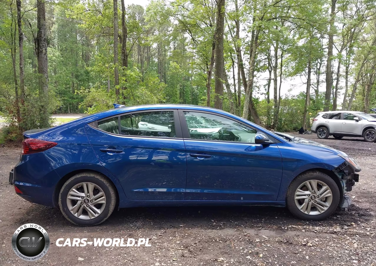 2019 Hyundai Elantra Value Edition VIN:5NPD84LF2KH441846 - 13