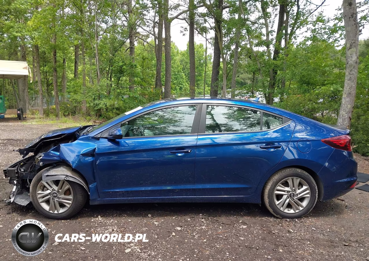 2019 Hyundai Elantra Value Edition VIN:5NPD84LF2KH441846 - 14