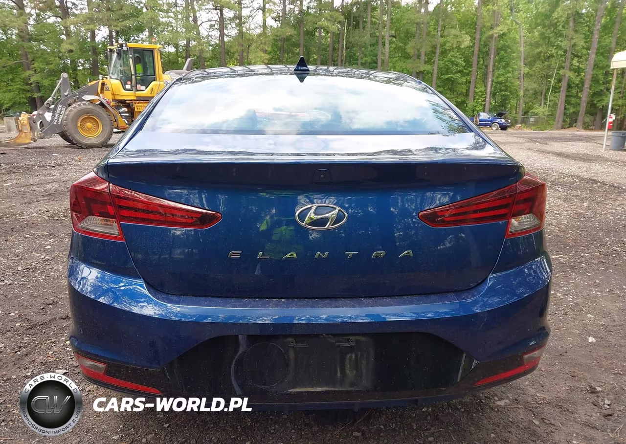 2019 Hyundai Elantra Value Edition VIN:5NPD84LF2KH441846 - 16