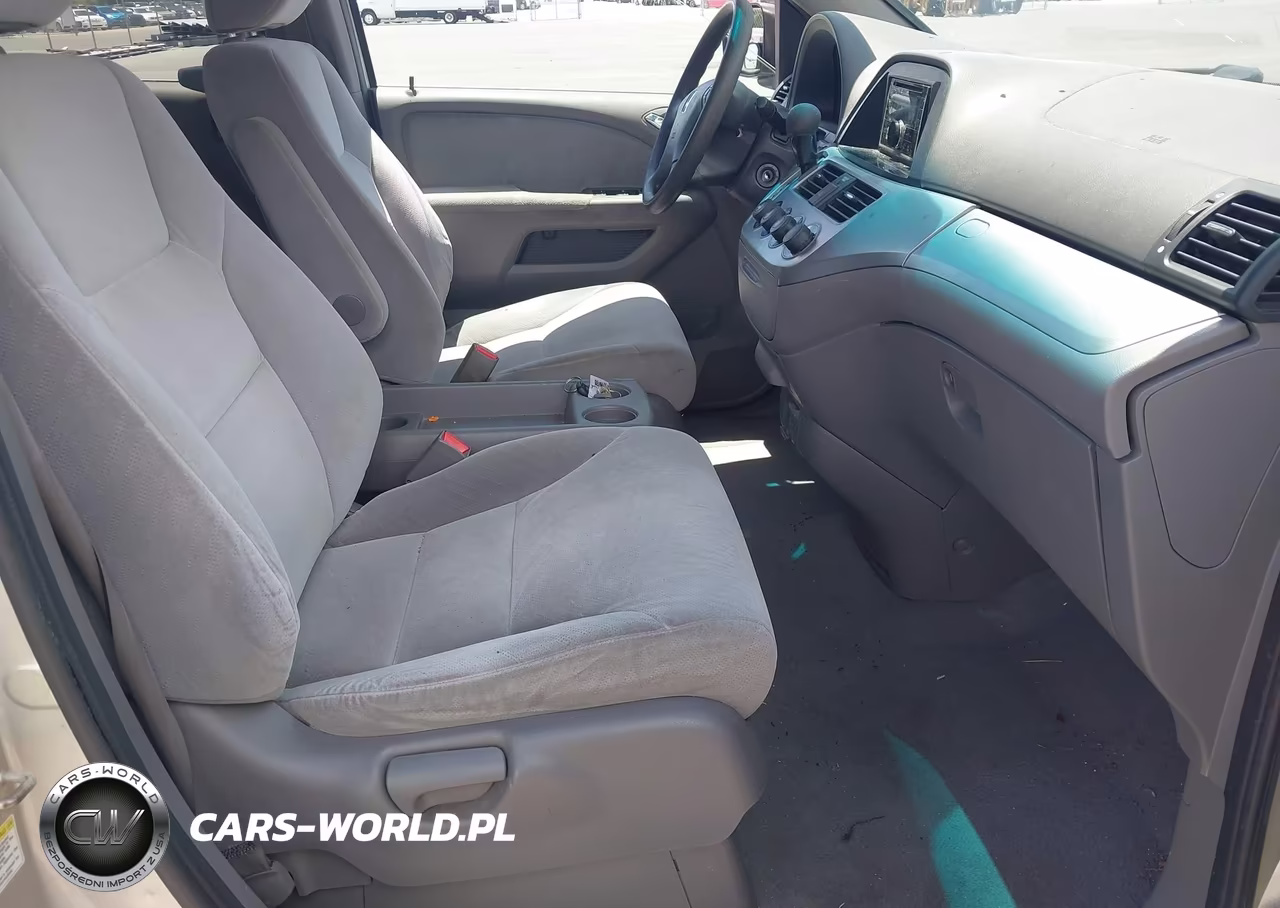 2008 Honda Odyssey Lx VIN:5FNRL38218B045693 - 5