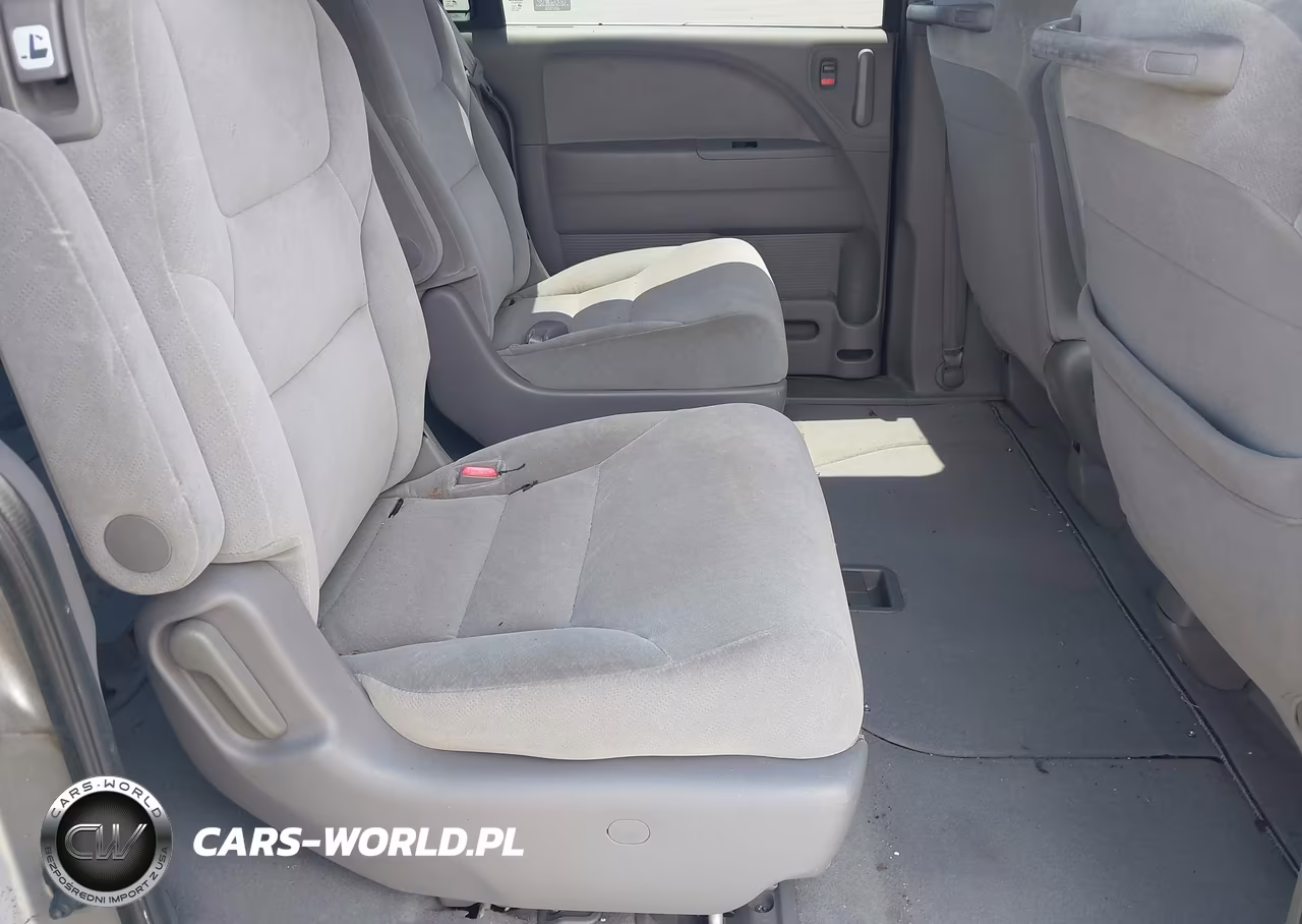 2008 Honda Odyssey Lx VIN:5FNRL38218B045693 - 8