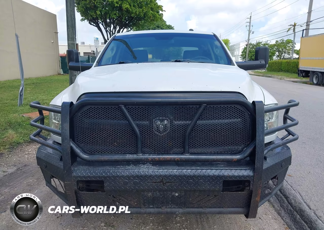 2018 Ram 2500 Tradesman 4X4 8' Box VIN:3C6UR5HJ4JG287915 - 13