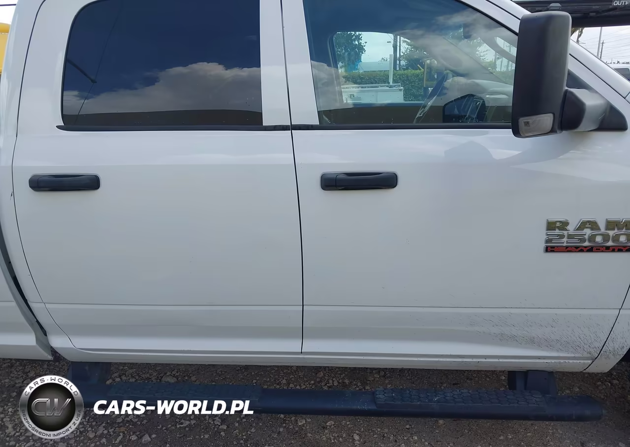 2018 Ram 2500 Tradesman 4X4 8' Box VIN:3C6UR5HJ4JG287915 - 14