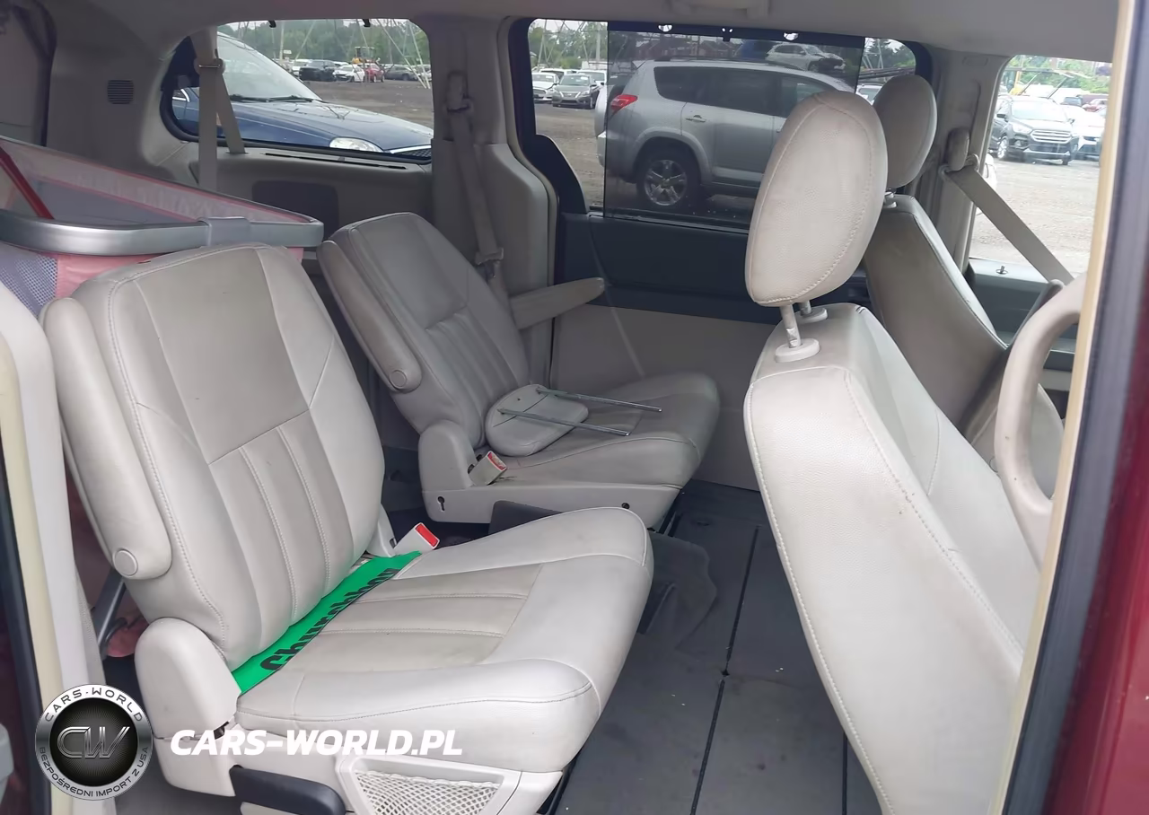 2008 Chrysler Town & Country Touring VIN:2A8HR54P08R709115 - 8
