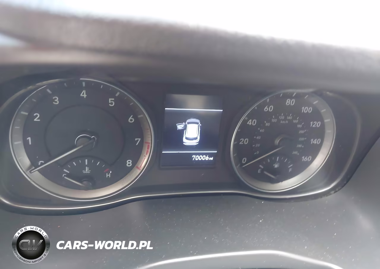 2020 Hyundai Kona Se VIN:KM8K12AA7LU413664 - 7