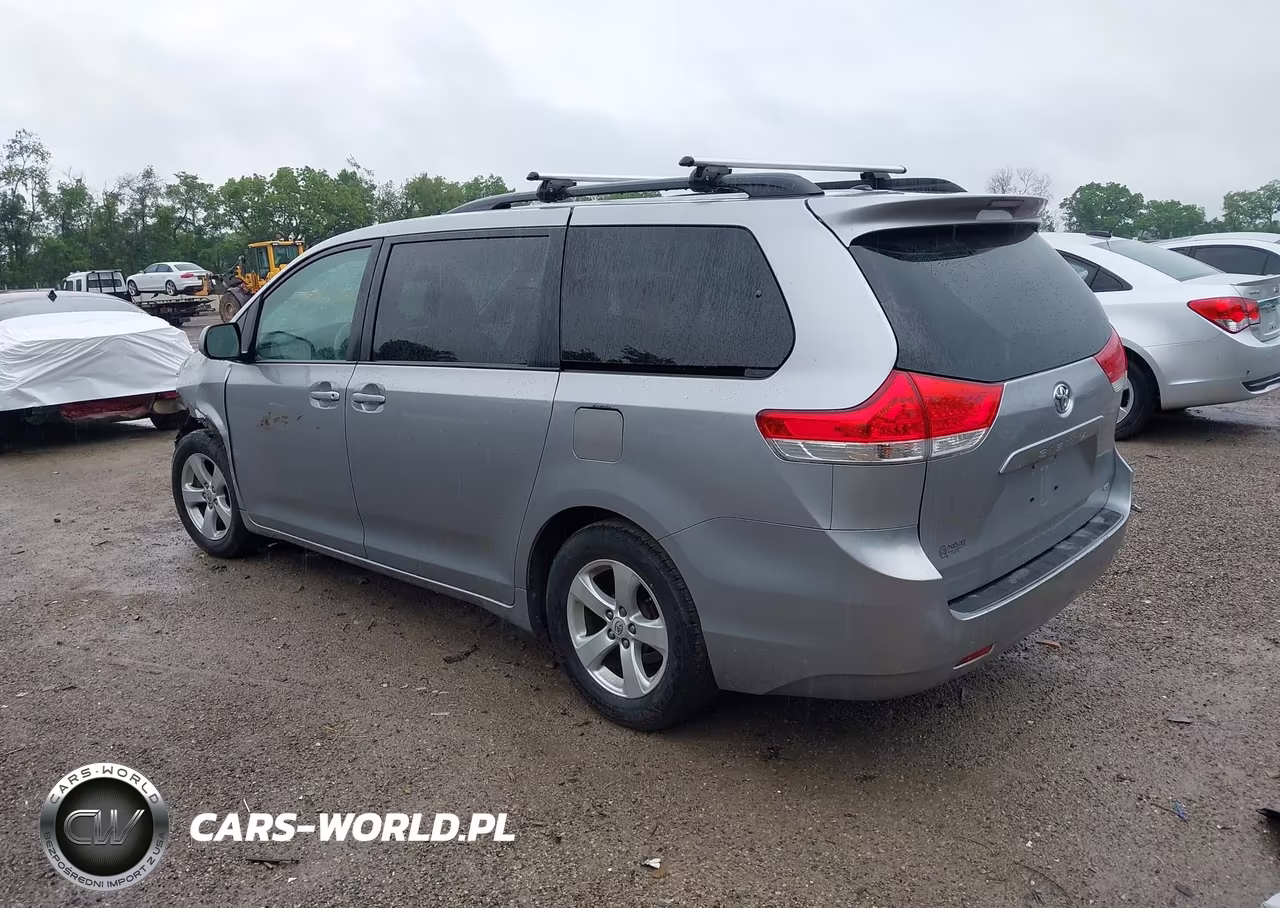 2011 Toyota Sienna Le V6 VIN:5TDKK3DC4BS003251 - 3