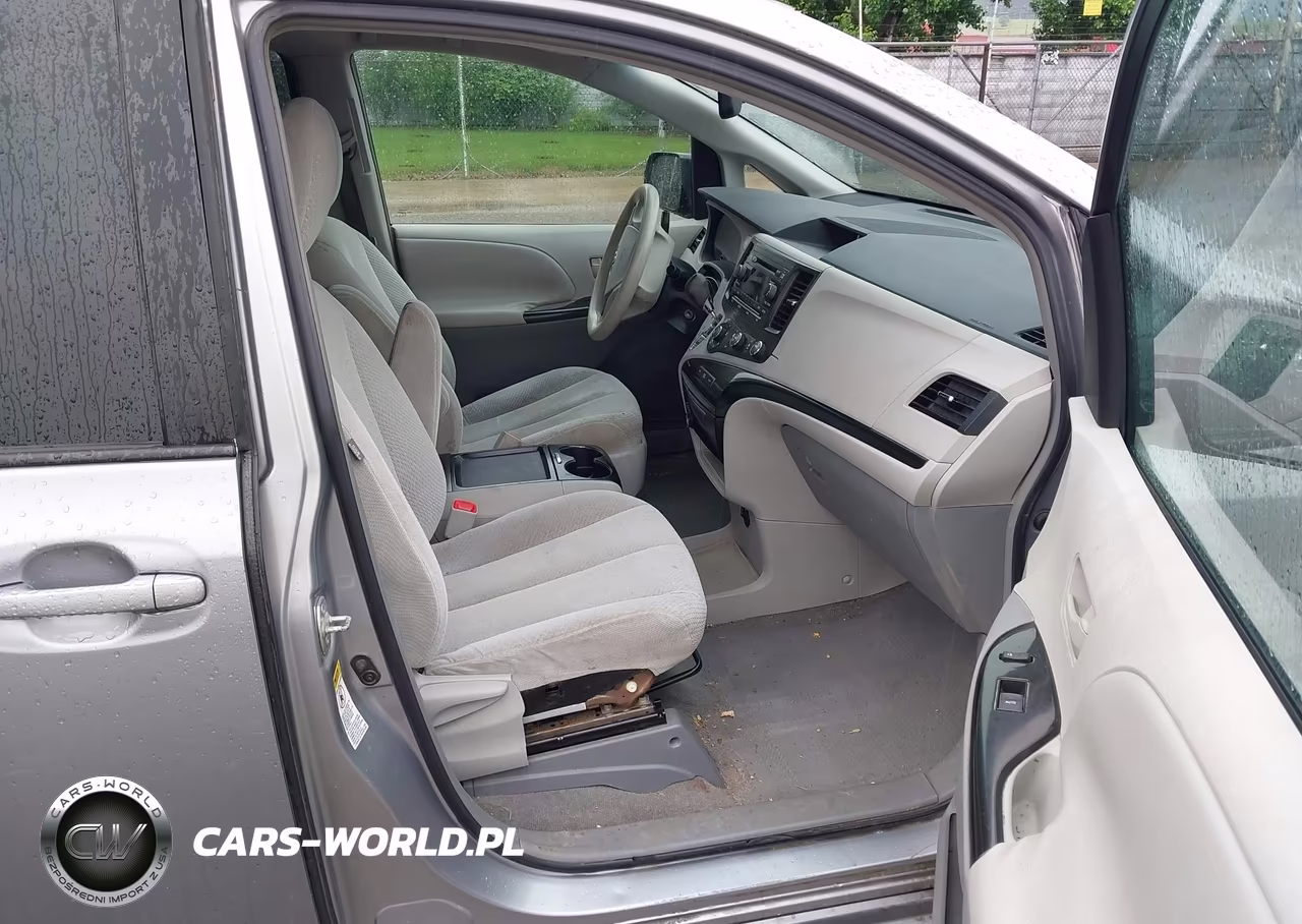 2011 Toyota Sienna Le V6 VIN:5TDKK3DC4BS003251 - 5