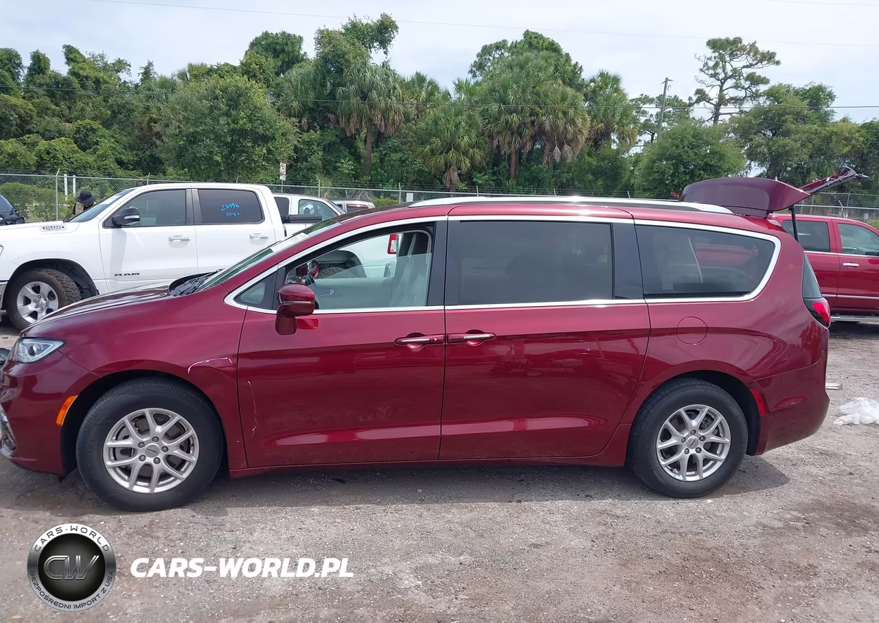 2021 Chrysler Pacifica Touring L VIN:2C4RC1BG2MR591815 - 14