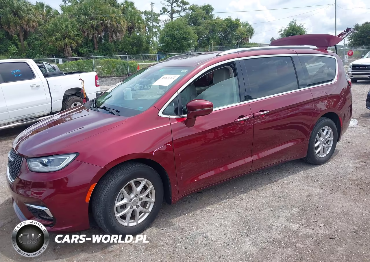 2021 Chrysler Pacifica Touring L VIN:2C4RC1BG2MR591815 - 2
