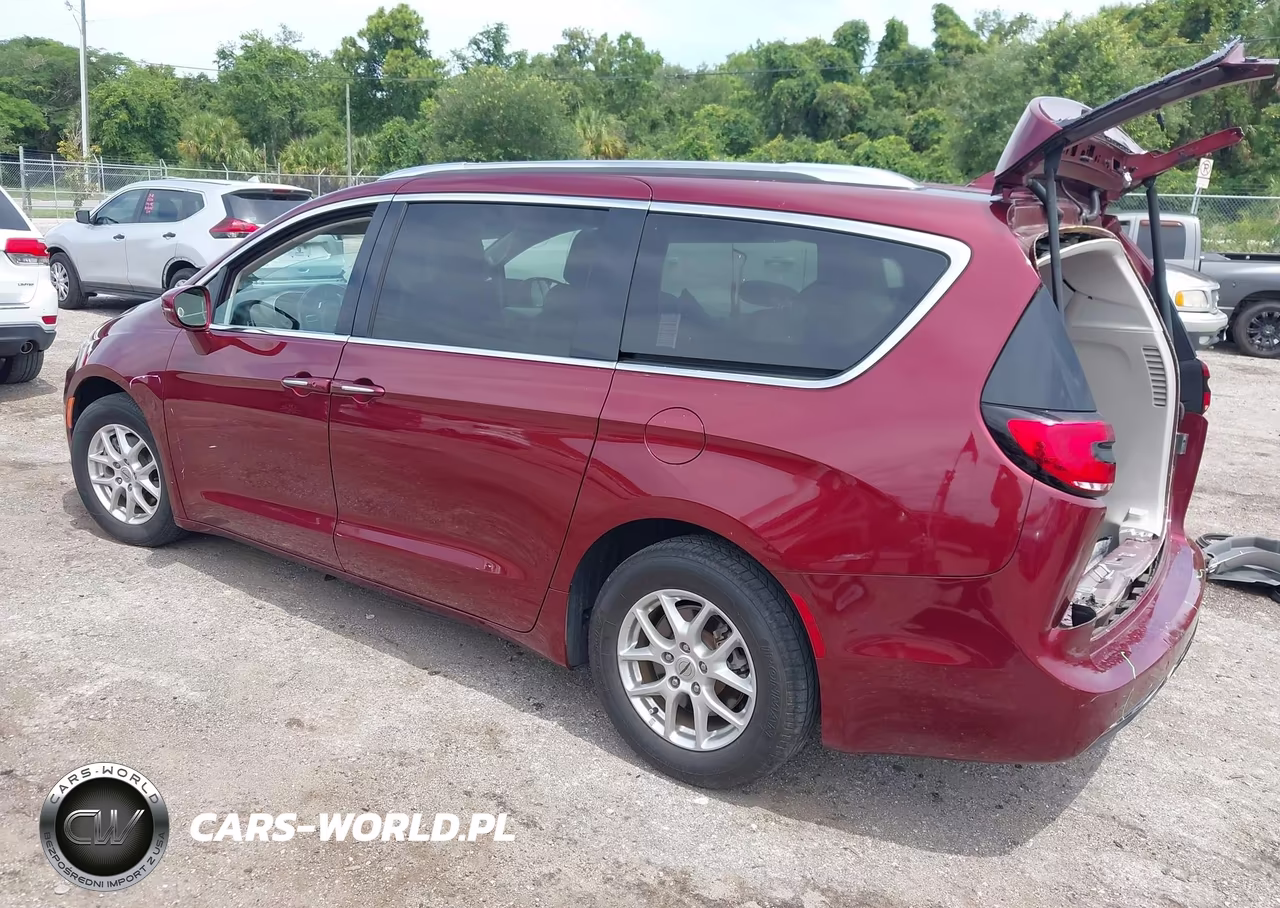 2021 Chrysler Pacifica Touring L VIN:2C4RC1BG2MR591815 - 3
