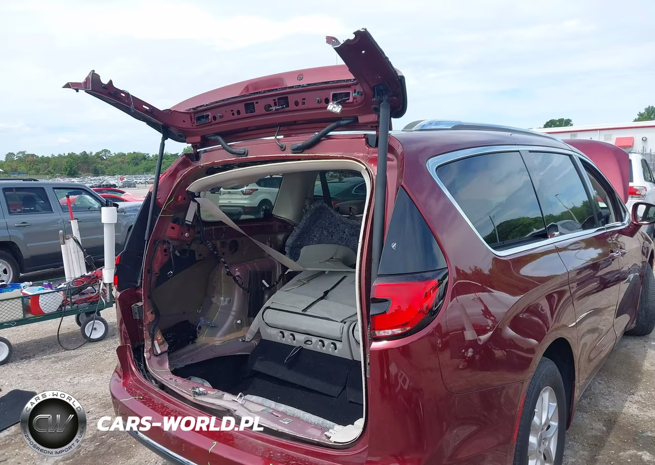 2021 Chrysler Pacifica Touring L VIN:2C4RC1BG2MR591815 - 6