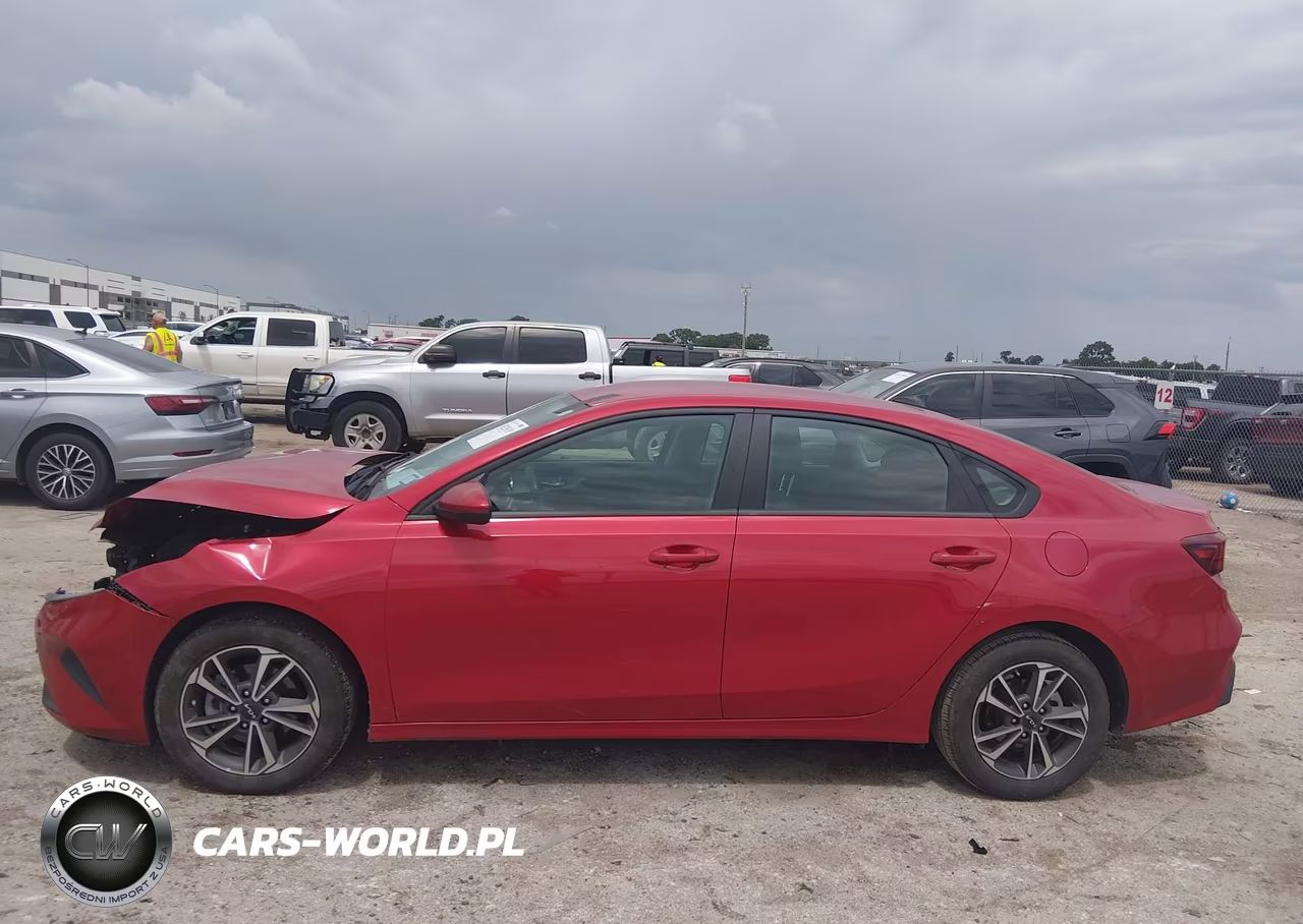 2024 Kia Forte Lxs VIN:3KPF24AD2RE793187 - 14