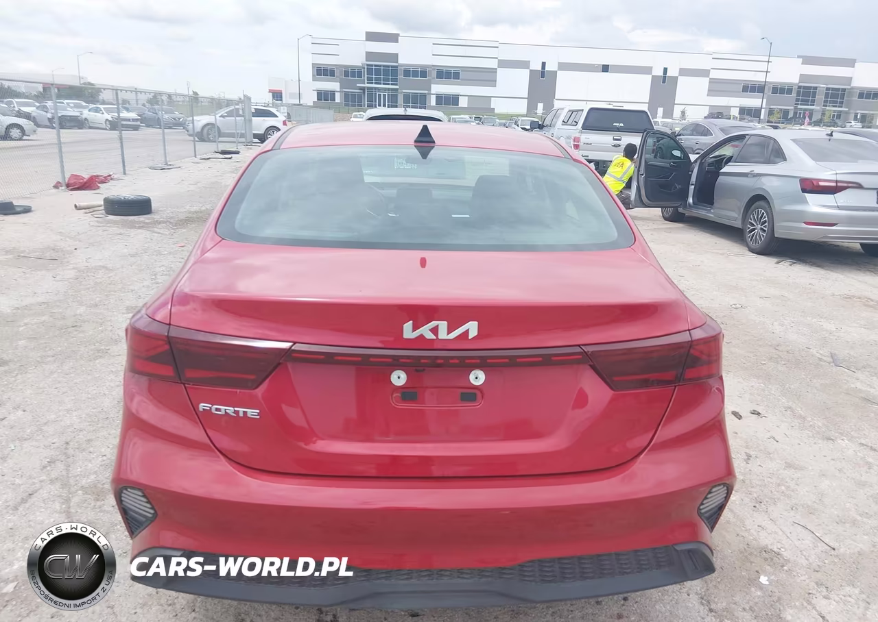 2024 Kia Forte Lxs VIN:3KPF24AD2RE793187 - 16