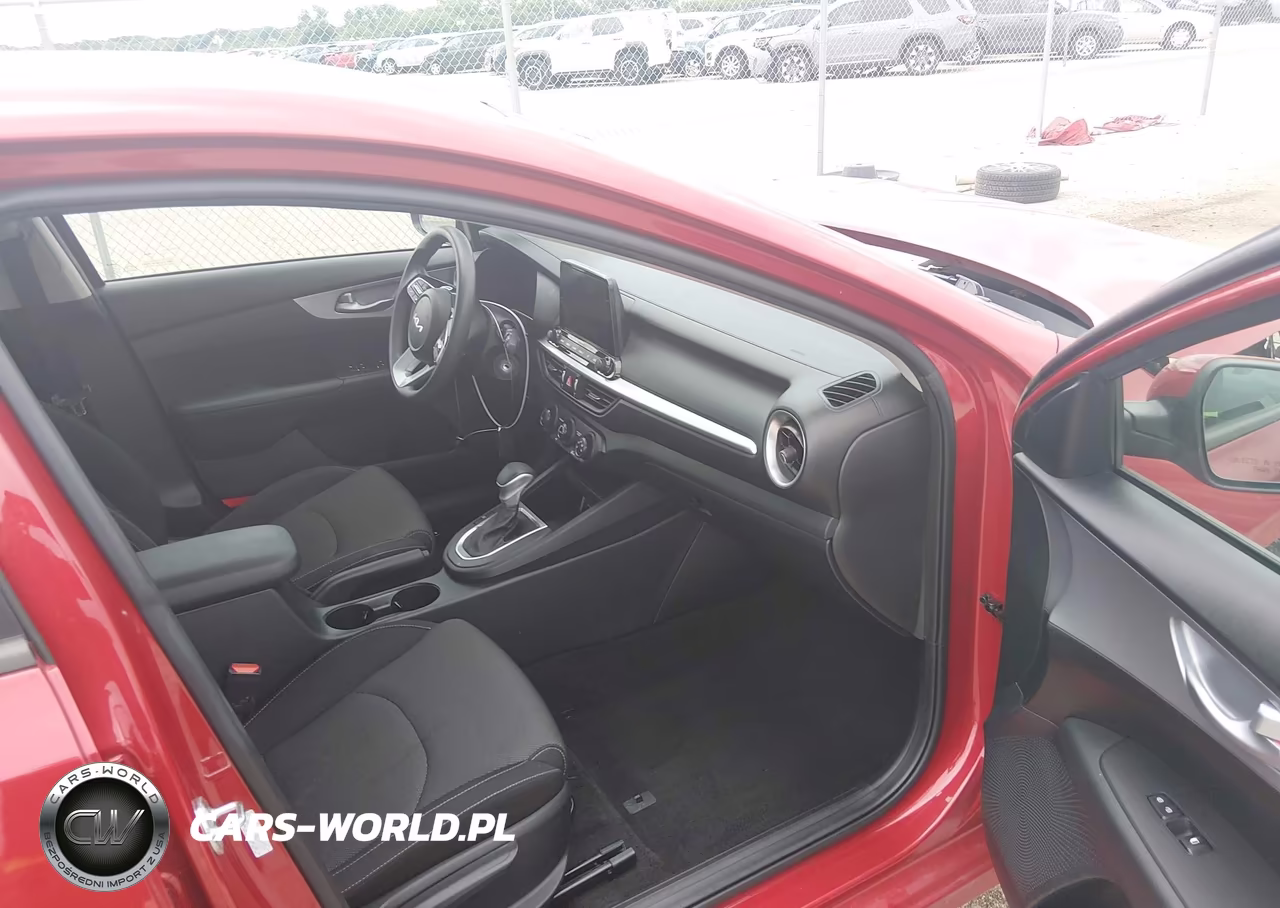 2024 Kia Forte Lxs VIN:3KPF24AD2RE793187 - 5