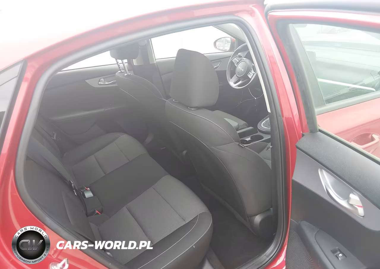 2024 Kia Forte Lxs VIN:3KPF24AD2RE793187 - 8