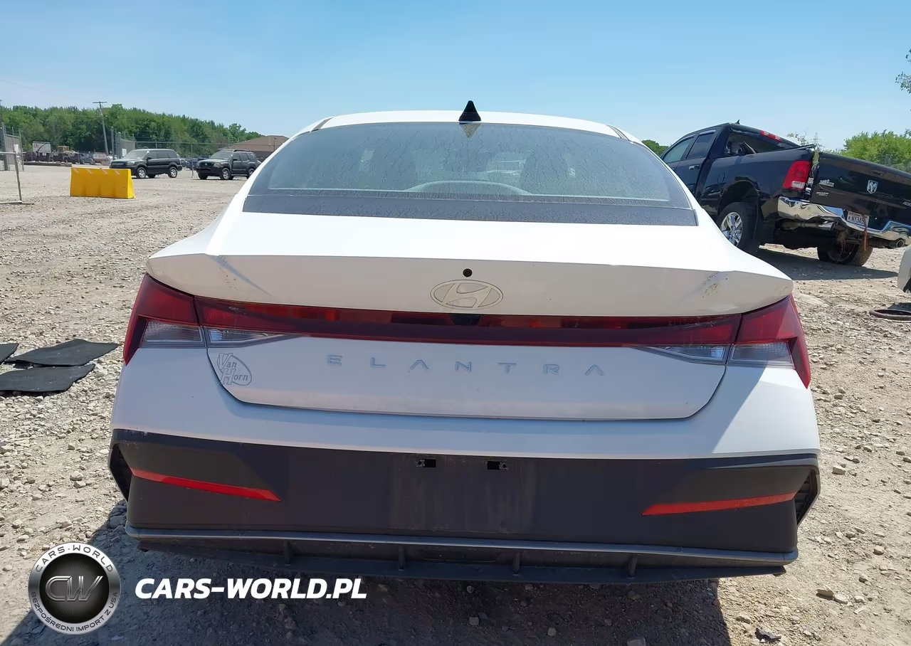 2024 Hyundai Elantra Sel VIN:KMHLM4DG0RU841799 - 17