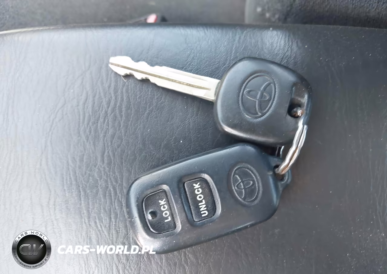 2005 Toyota Corolla S VIN:1NXBR32E05Z422581 - 11