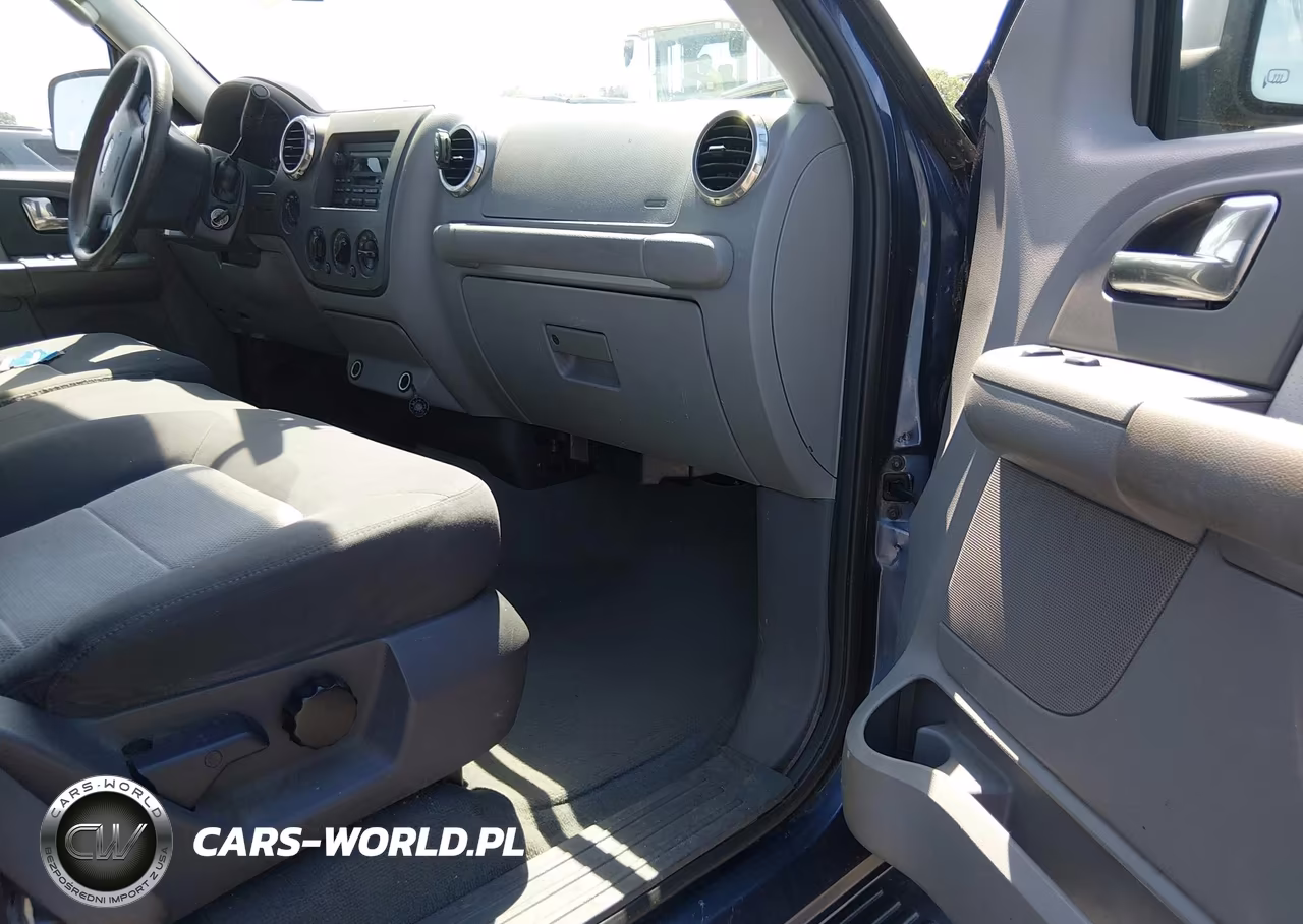 2004 Ford Expedition Xls VIN:1FMPU14W94LB79792 - 5