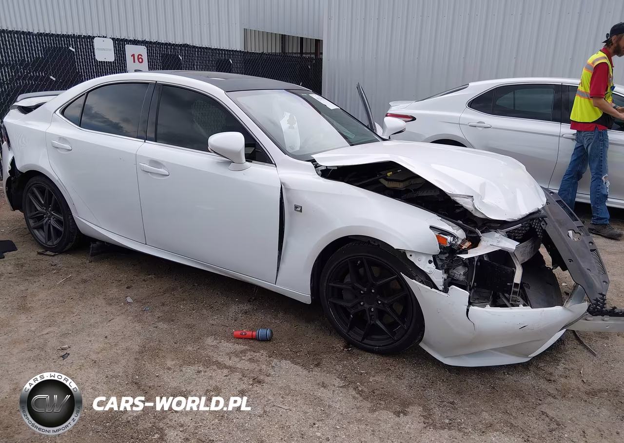 2016 Lexus Is 300 – zdjęcie 1 z 15
