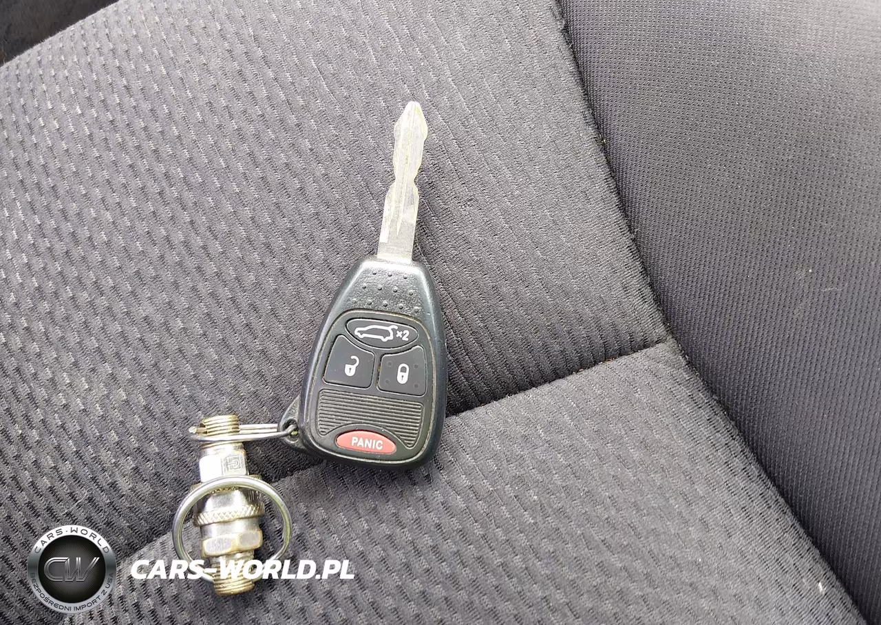 2012 Chrysler 200 Touring VIN:1C3CCBBB2CN330877 - 11