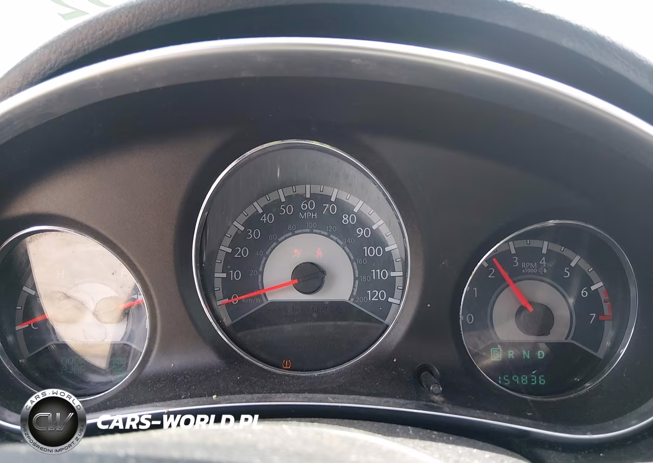 2012 Chrysler 200 Touring VIN:1C3CCBBB2CN330877 - 7