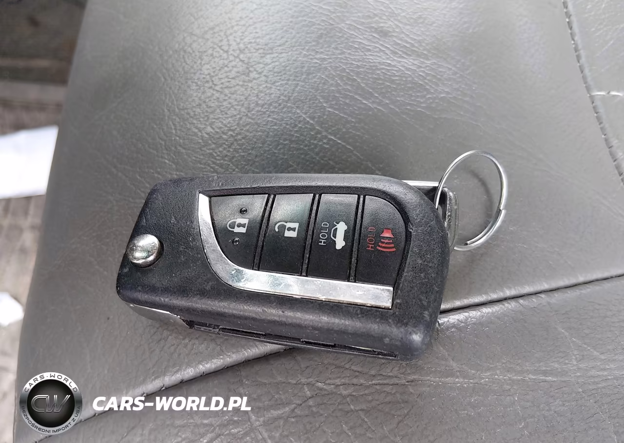 2020 Toyota Camry Le VIN:4T1C11AK9LU915714 - 11