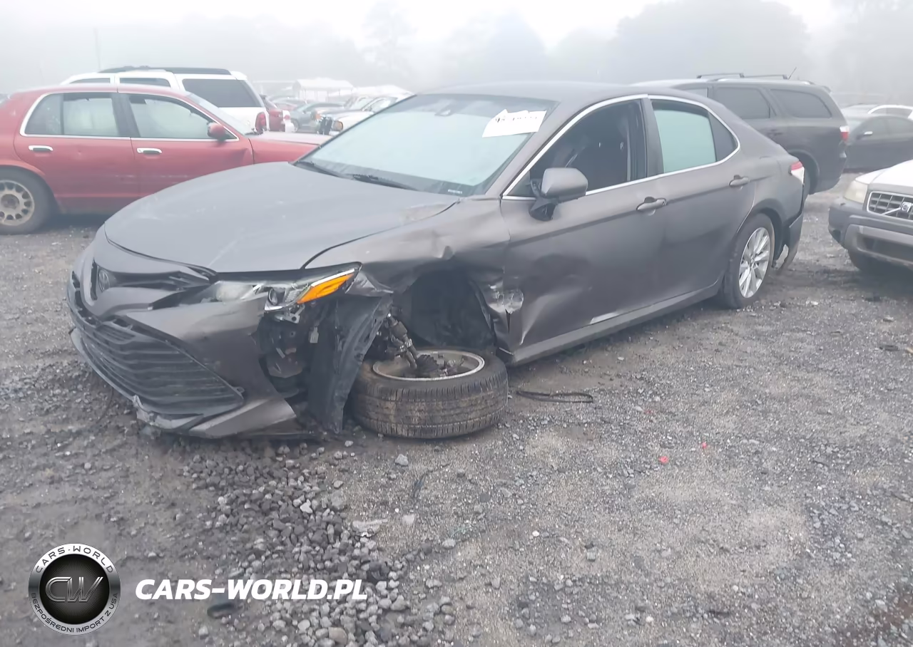 2020 Toyota Camry Le VIN:4T1C11AK9LU915714 - 2