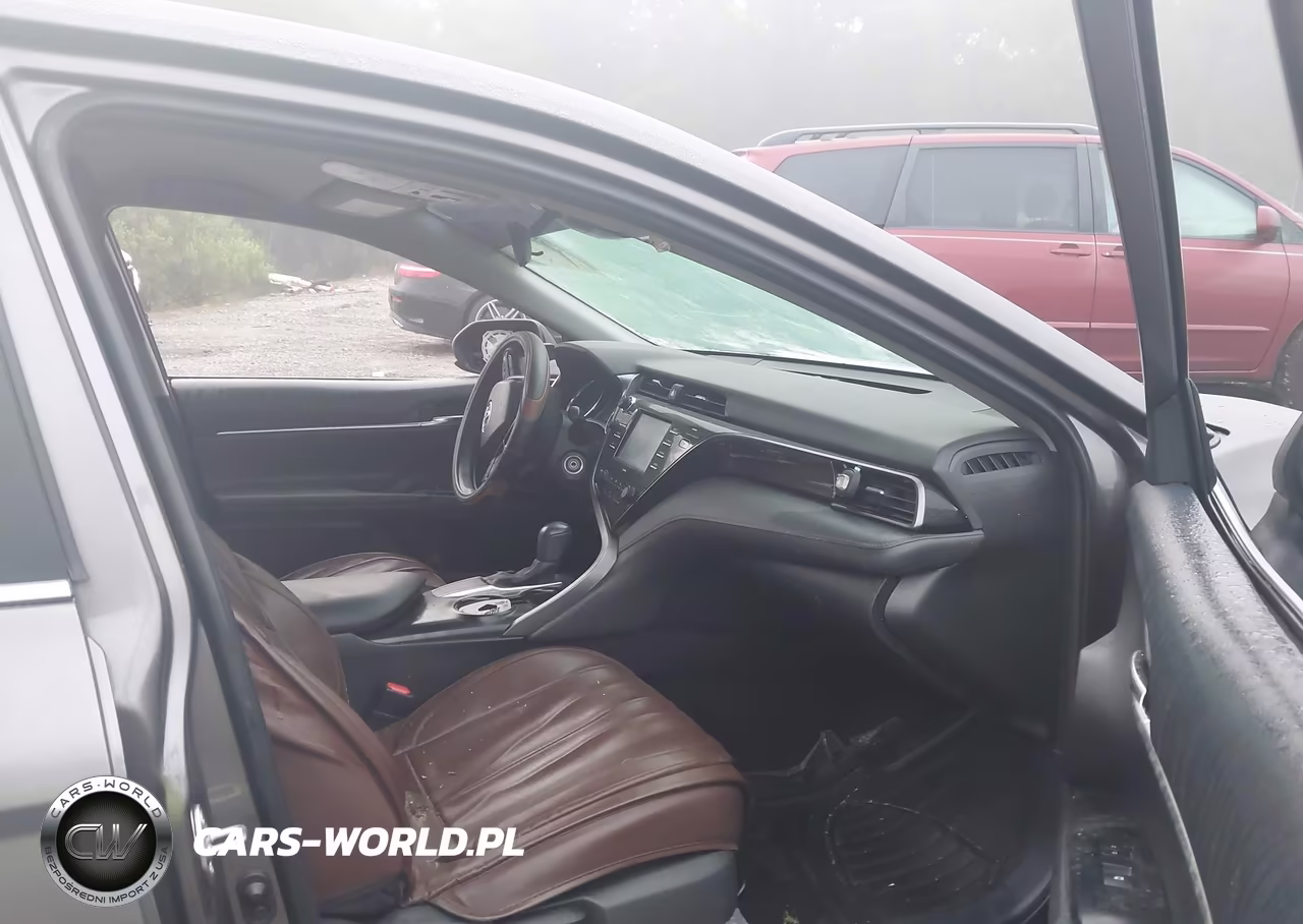2020 Toyota Camry Le VIN:4T1C11AK9LU915714 - 5