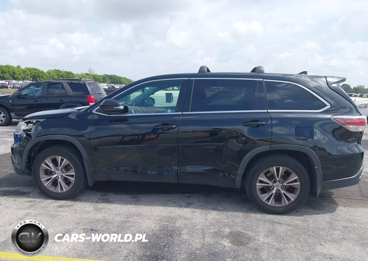 2014 Toyota Highlander Le Plus V6 VIN:5TDBKRFH7ES010307 - 14