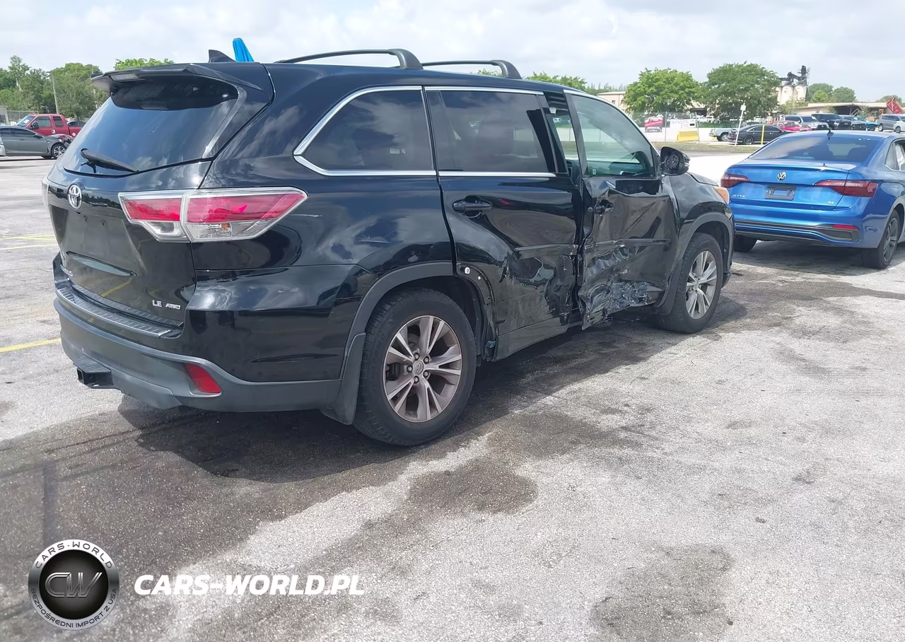 2014 Toyota Highlander Le Plus V6 VIN:5TDBKRFH7ES010307 - 4