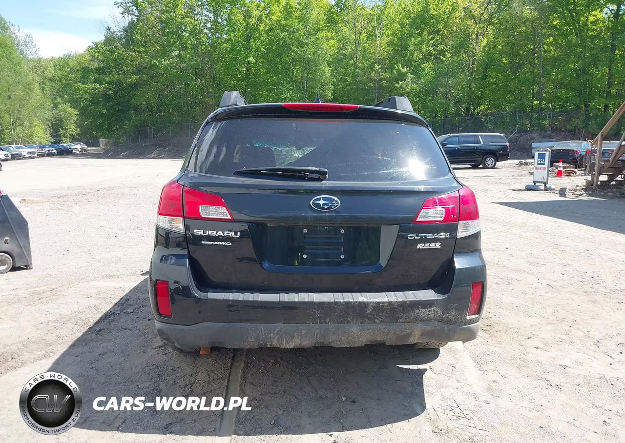 2014 Subaru Outback 2.5I Premium VIN:4S4BRBCCXE3254736 - 16