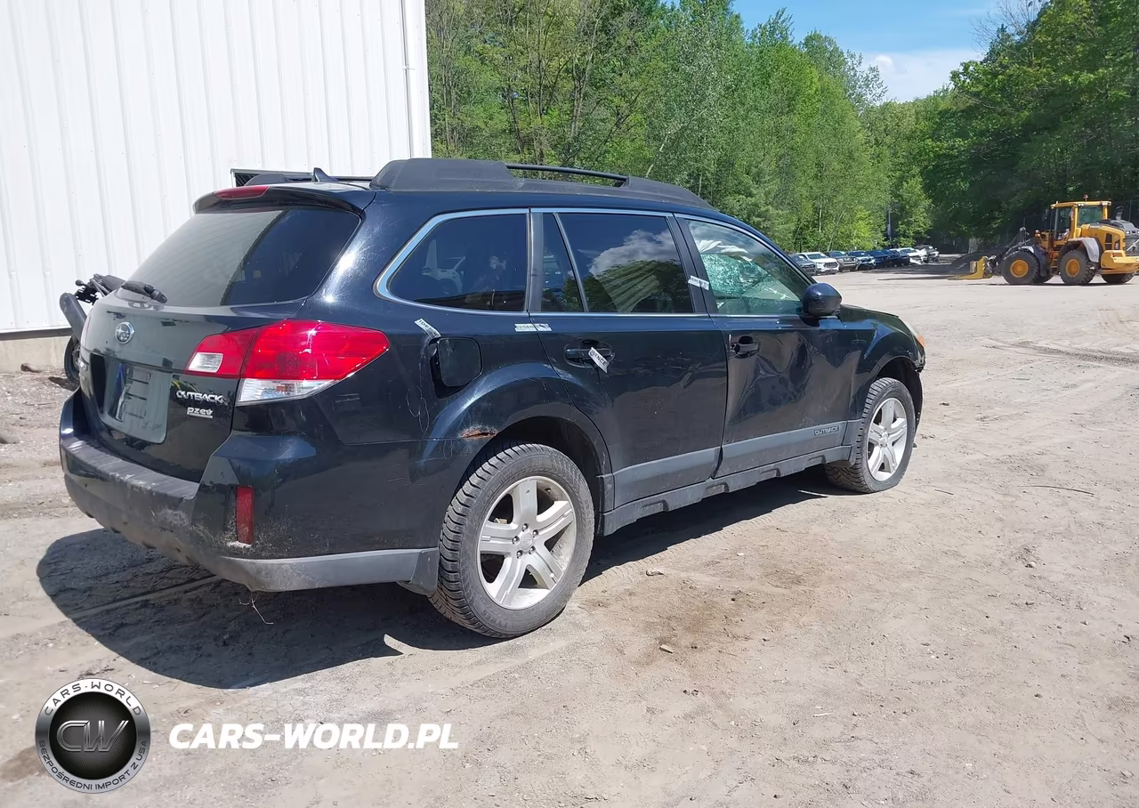 2014 Subaru Outback 2.5I Premium VIN:4S4BRBCCXE3254736 - 4