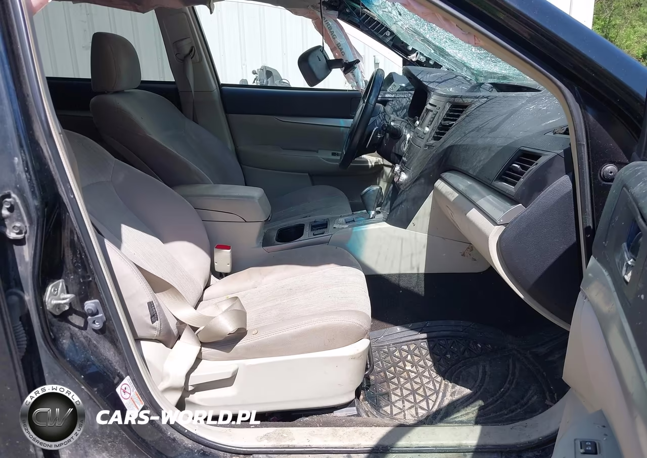 2014 Subaru Outback 2.5I Premium VIN:4S4BRBCCXE3254736 - 5