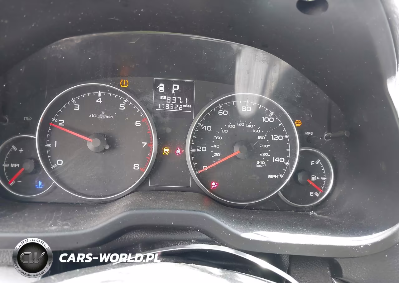 2014 Subaru Outback 2.5I Premium VIN:4S4BRBCCXE3254736 - 7
