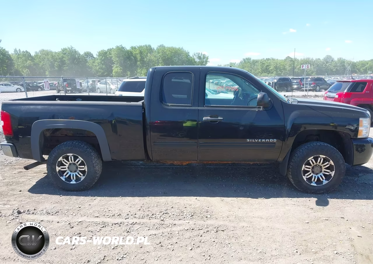 2011 Chevrolet Silverado 1500 Ls VIN:1GCRKREA5BZ223723 - 13