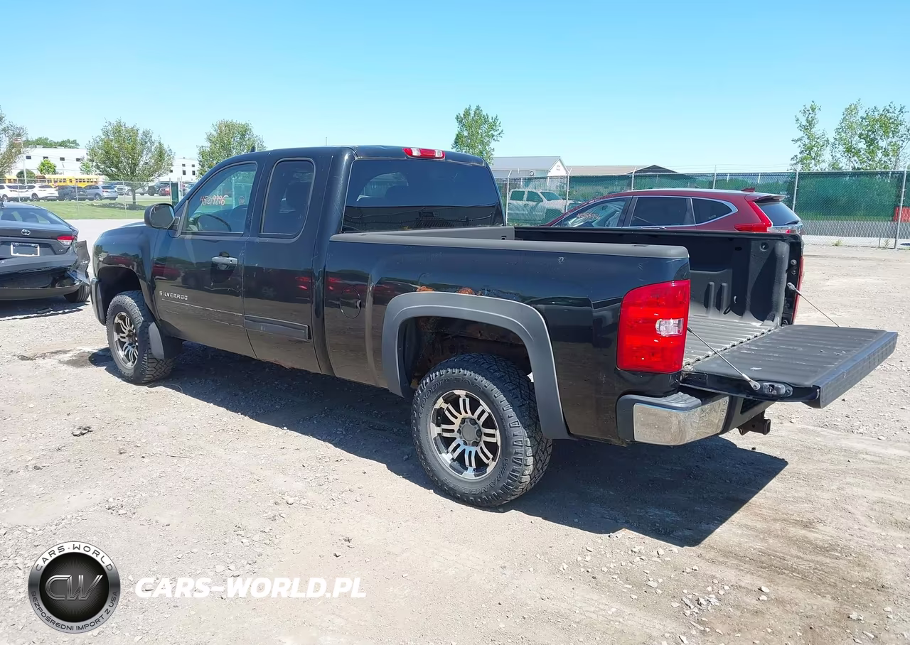 2011 Chevrolet Silverado 1500 Ls VIN:1GCRKREA5BZ223723 - 3