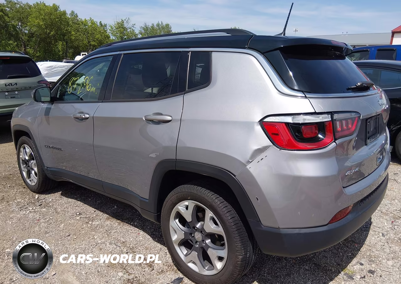 2018 Jeep Compass Limited 4X4 VIN:3C4NJDCB0JT246042 - 18