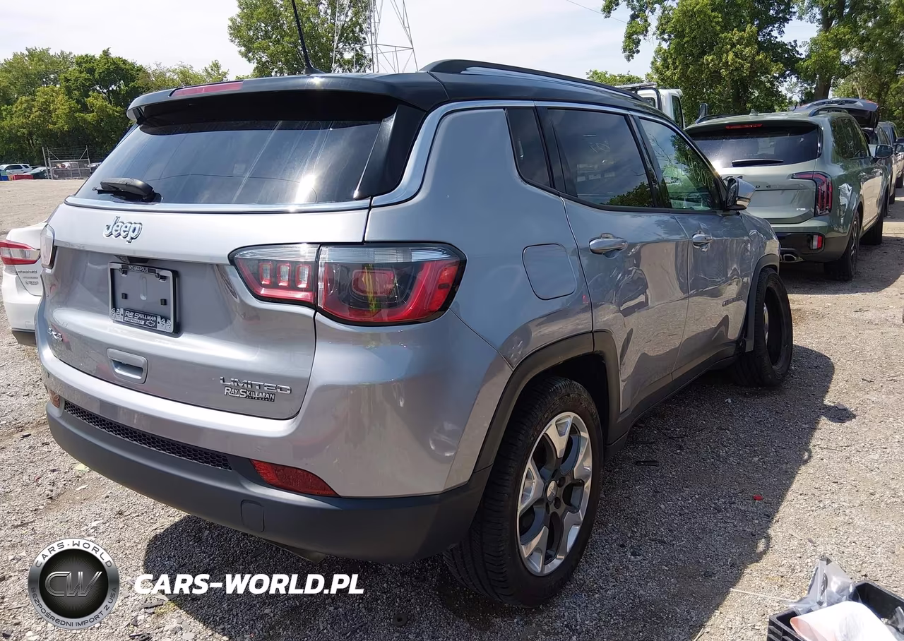 2018 Jeep Compass Limited 4X4 VIN:3C4NJDCB0JT246042 - 4