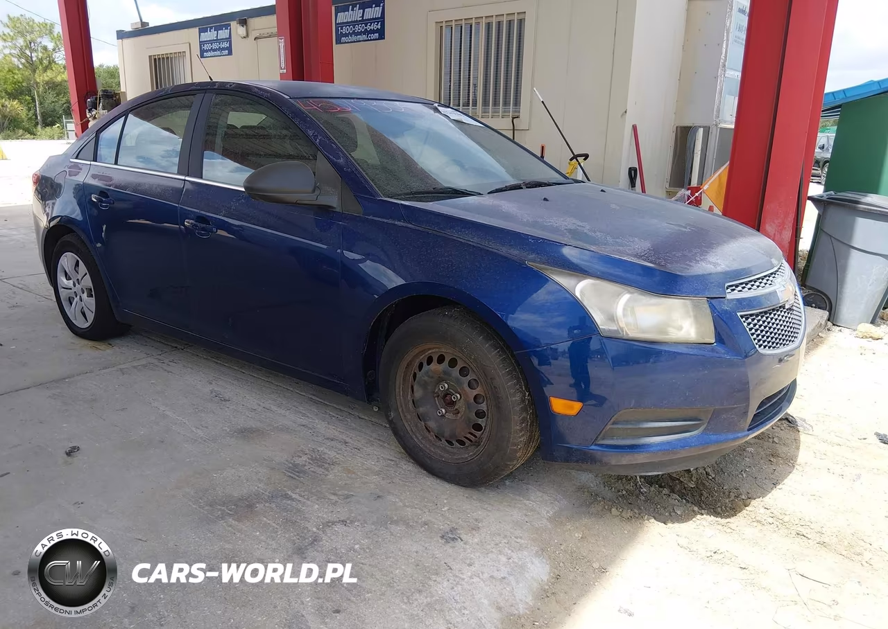 2012 Chevrolet Cruze Ls – zdjęcie 1 z 10