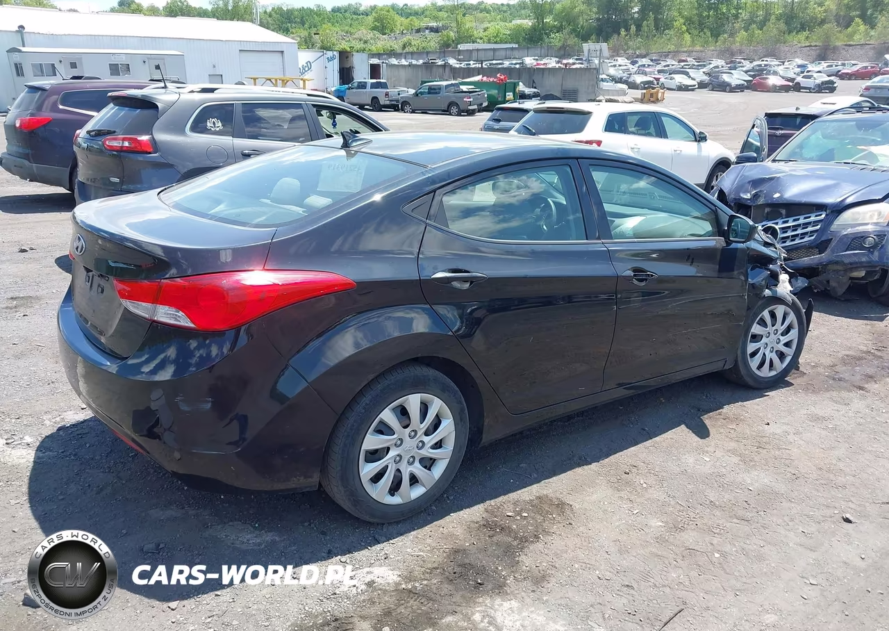 2013 Hyundai Elantra Gls VIN:5NPDH4AEXDH221478 - 4