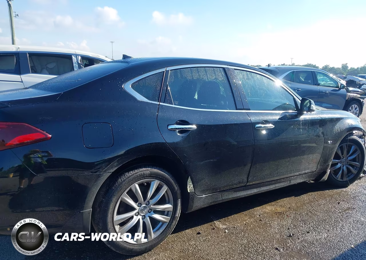 2018 Infiniti Q70 3.7 Luxe VIN:JN1BY1AP3JM180199 - 13