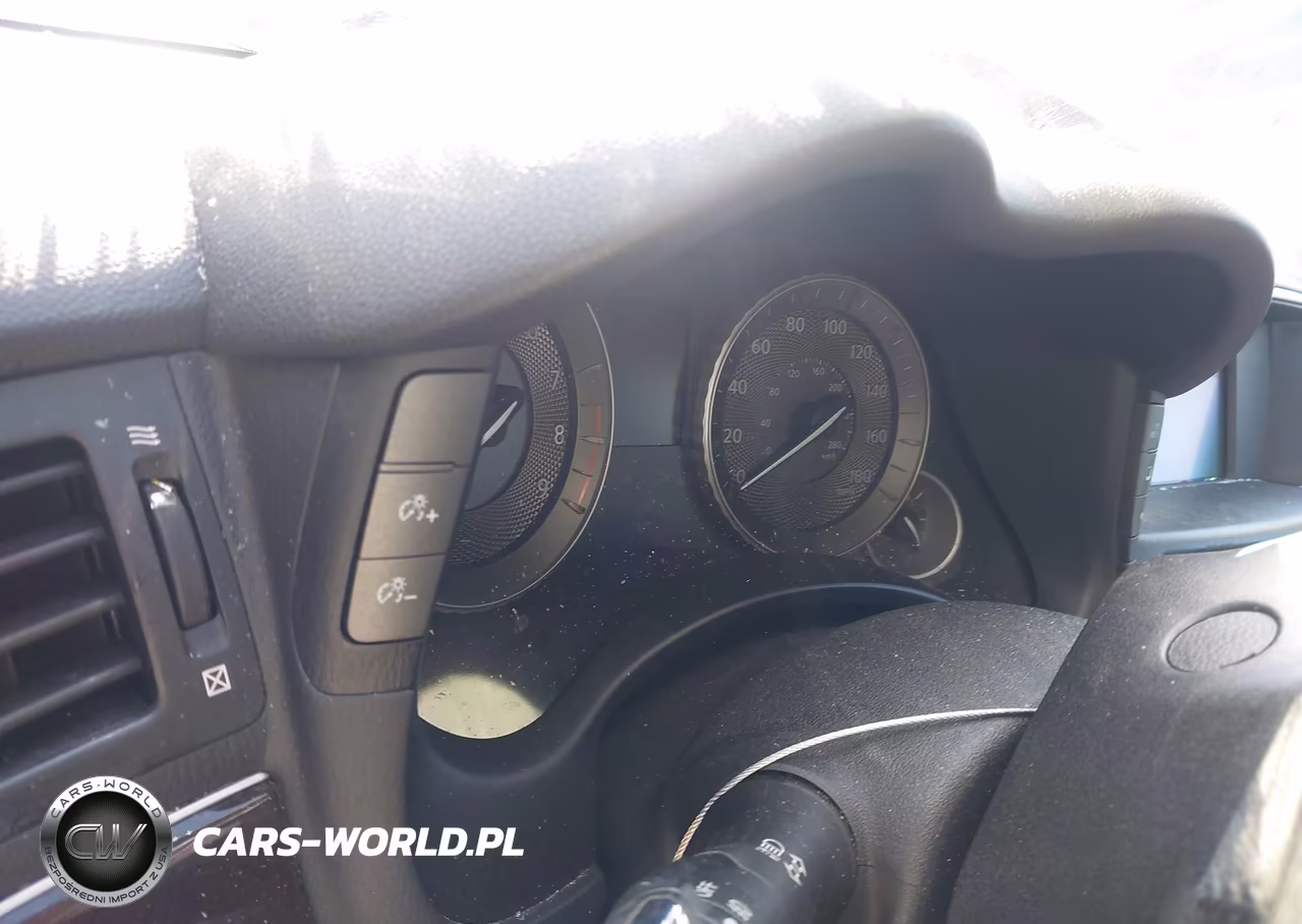 2018 Infiniti Q70 3.7 Luxe VIN:JN1BY1AP3JM180199 - 7