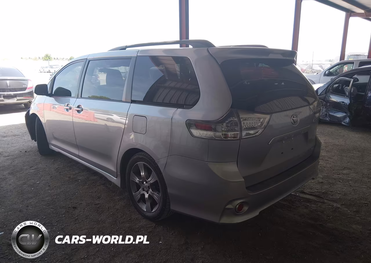 2011 Toyota Sienna Se VIN:5TDXK3DC0BS048273 - 3