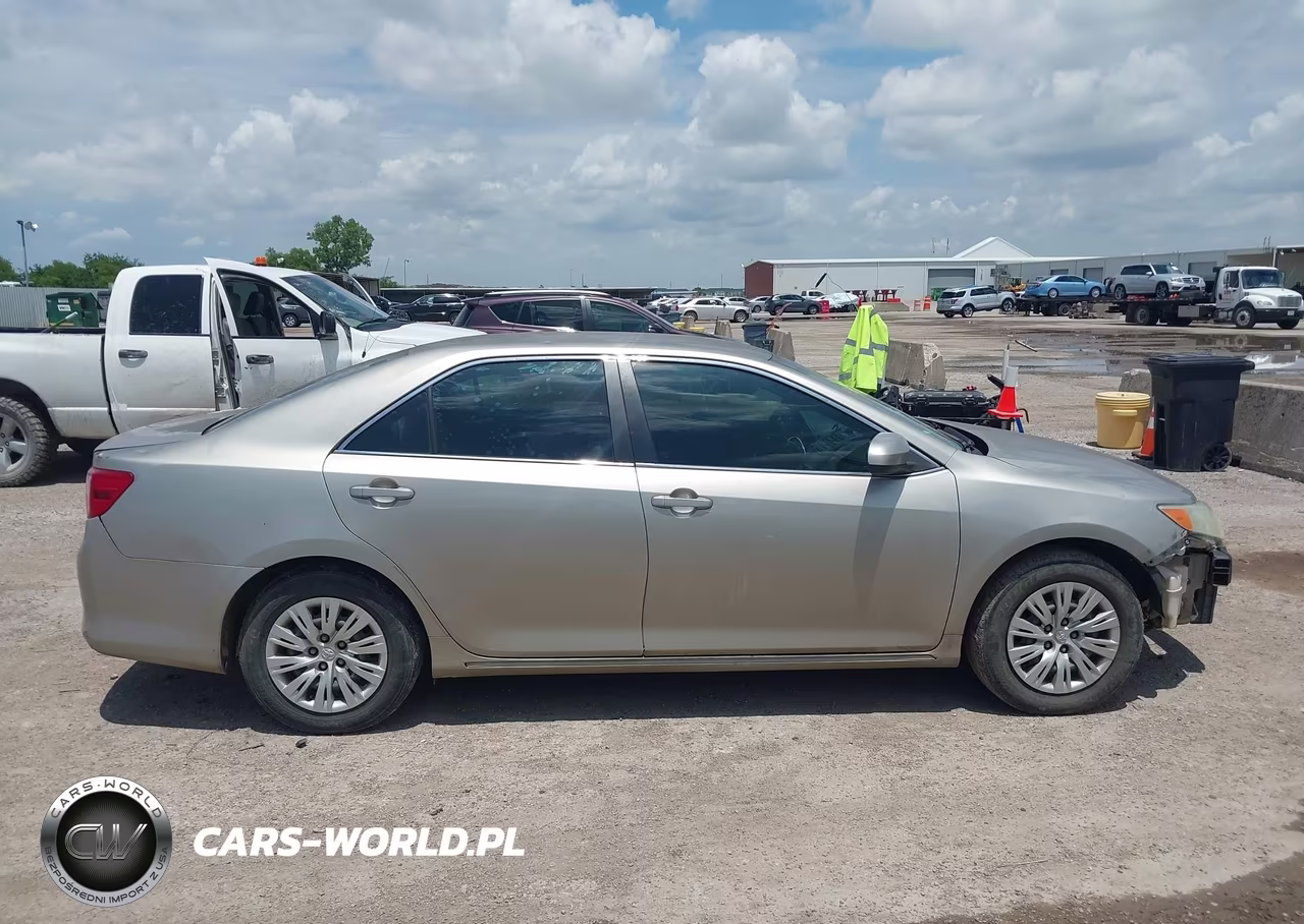 2014 Toyota Camry Le VIN:4T4BF1FK8ER374783 - 13