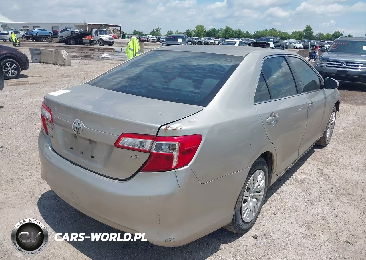 2014 Toyota Camry Le VIN:4T4BF1FK8ER374783 - 4