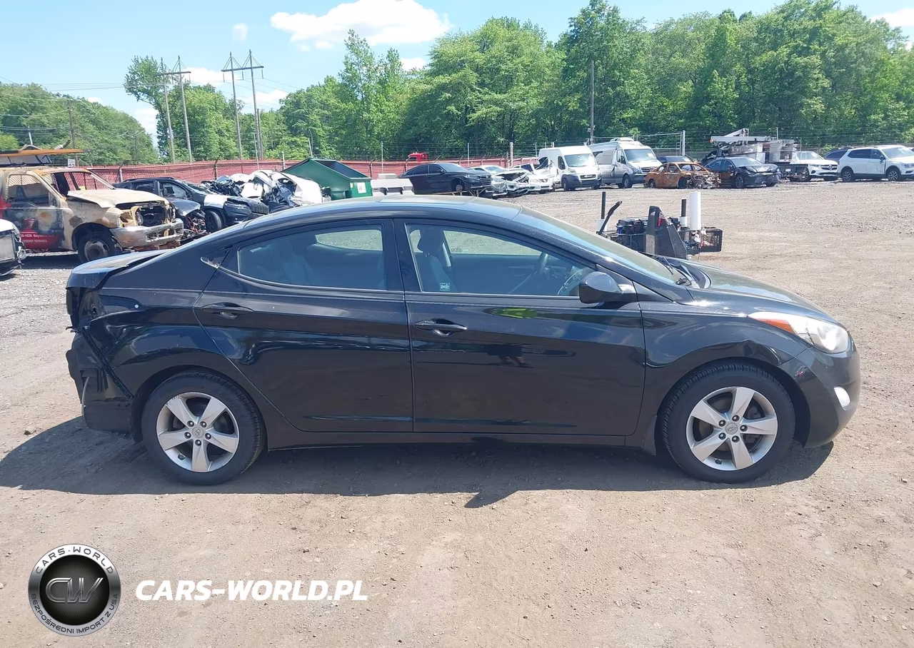 2013 Hyundai Elantra Gls VIN:5NPDH4AE9DH413474 - 14