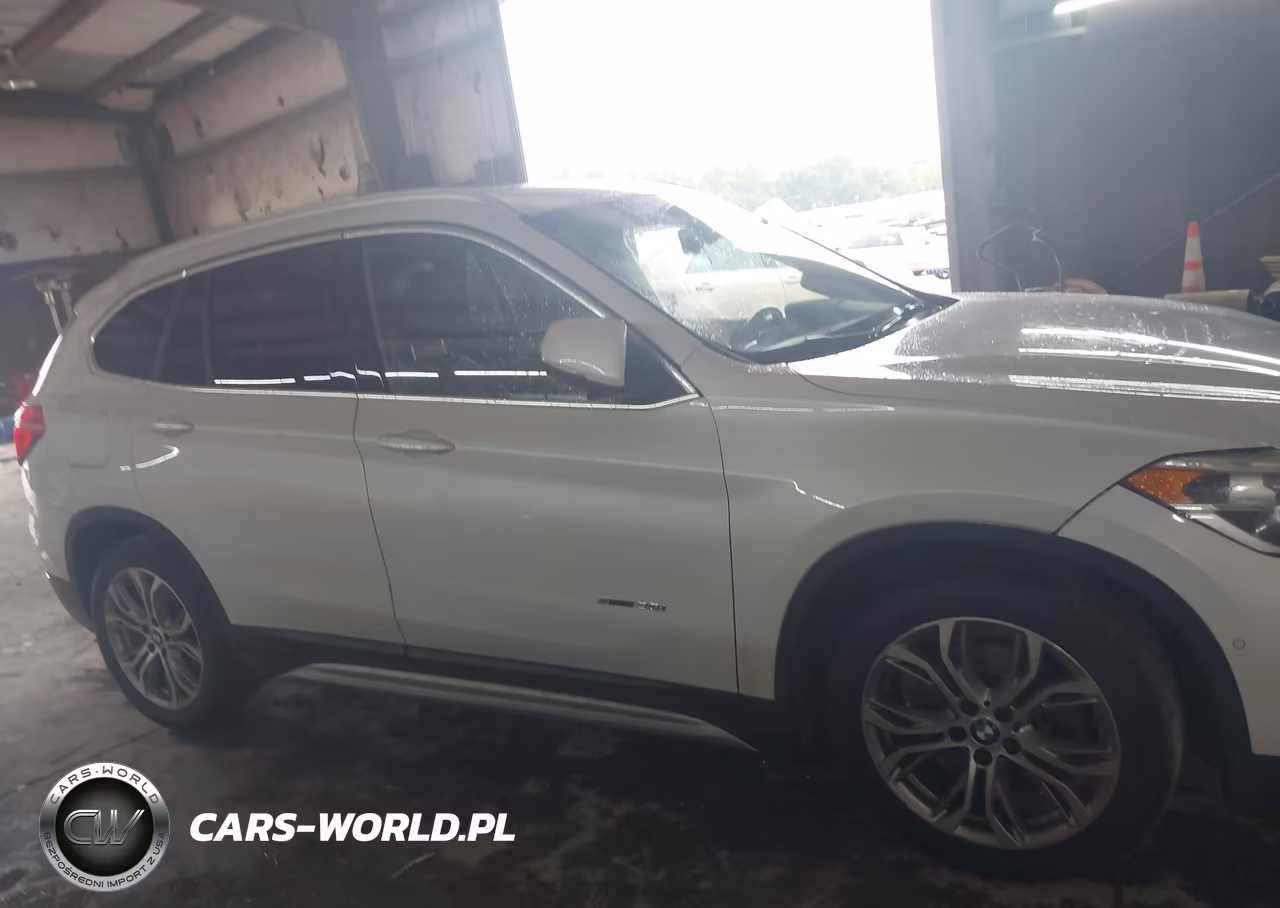 2017 BMW X1 Sdrive28I VIN:WBXHU7C36H5H32837 - 13